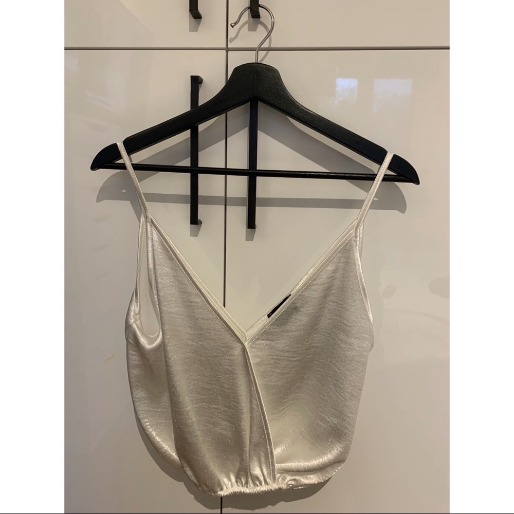 Hot Miami Style cropped white shiny sleeveless blouse
